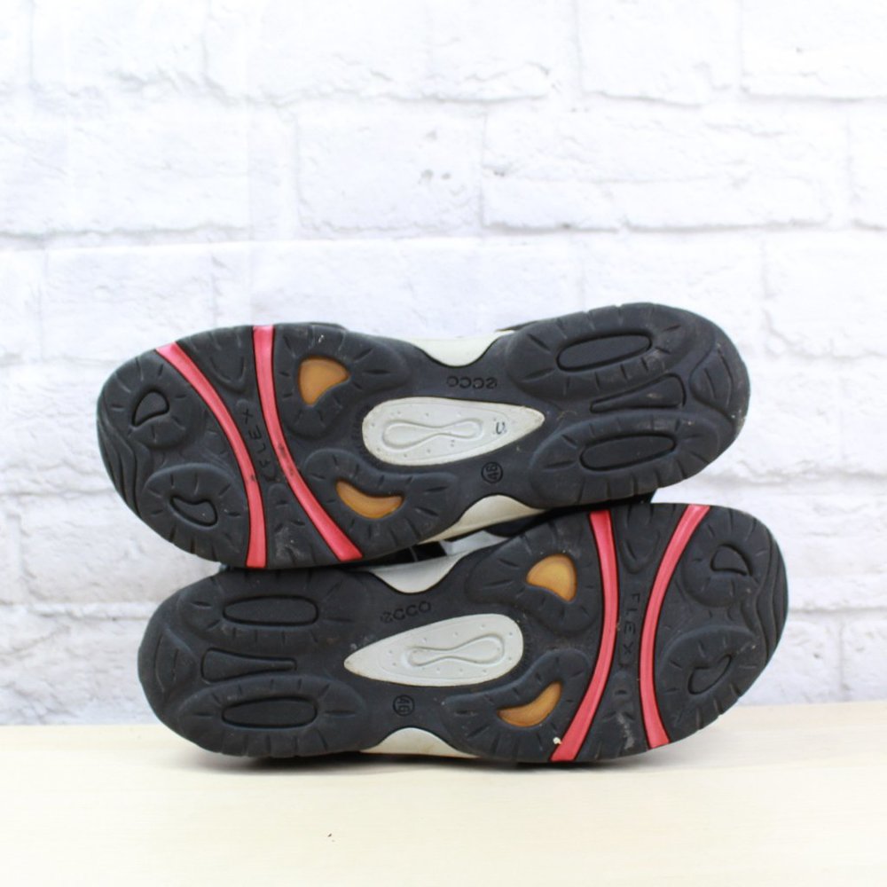 Ecco Women's Receptor Yucatan Black Suede Waterproof Hiking Sport Sandals 10.5 - Picture 9 of 9